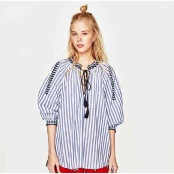 Zara Tops - Zara Trafulac Oversized Blue and White
Embroidered Top Size M